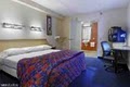 Red Roof Inn image 9