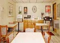 Econo Lodge image 6