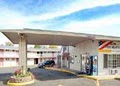 Econo Lodge image 10