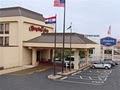Hampton Inn St. Louis-NW I-270 (Florissant) logo