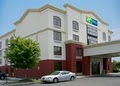 Holiday Inn Express Richmond Airport image 3
