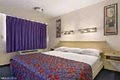 Red Roof Inn image 6