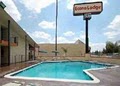 Econo Lodge image 9