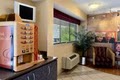 Red Roof Inn image 4