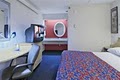 Red Roof Inn image 5