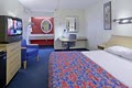 Red Roof Inn image 6