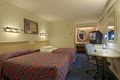 Red Roof Inn image 7