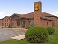 Super 8 Rochester image 9