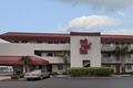 Red Roof Inn image 4