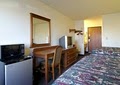 Econo Lodge image 3